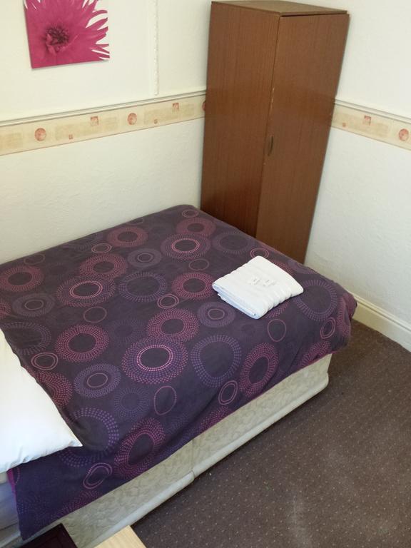 The Elmora Bed & Breakfast - Blackpool, Blackpool